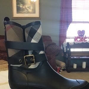 Burberry rain boots